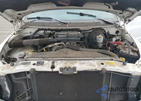 2000 Dodge Ram 2500 из США, поврежденный, VIN 3B7KF26Z8YM238535